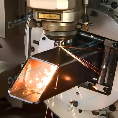 Fabricação de tubos de metal, sob medida, de tubos quadrados, utilizados para estantes de exibição