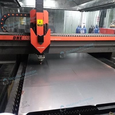 Fabricação de protótipos de chapas metálicas para aparelhos